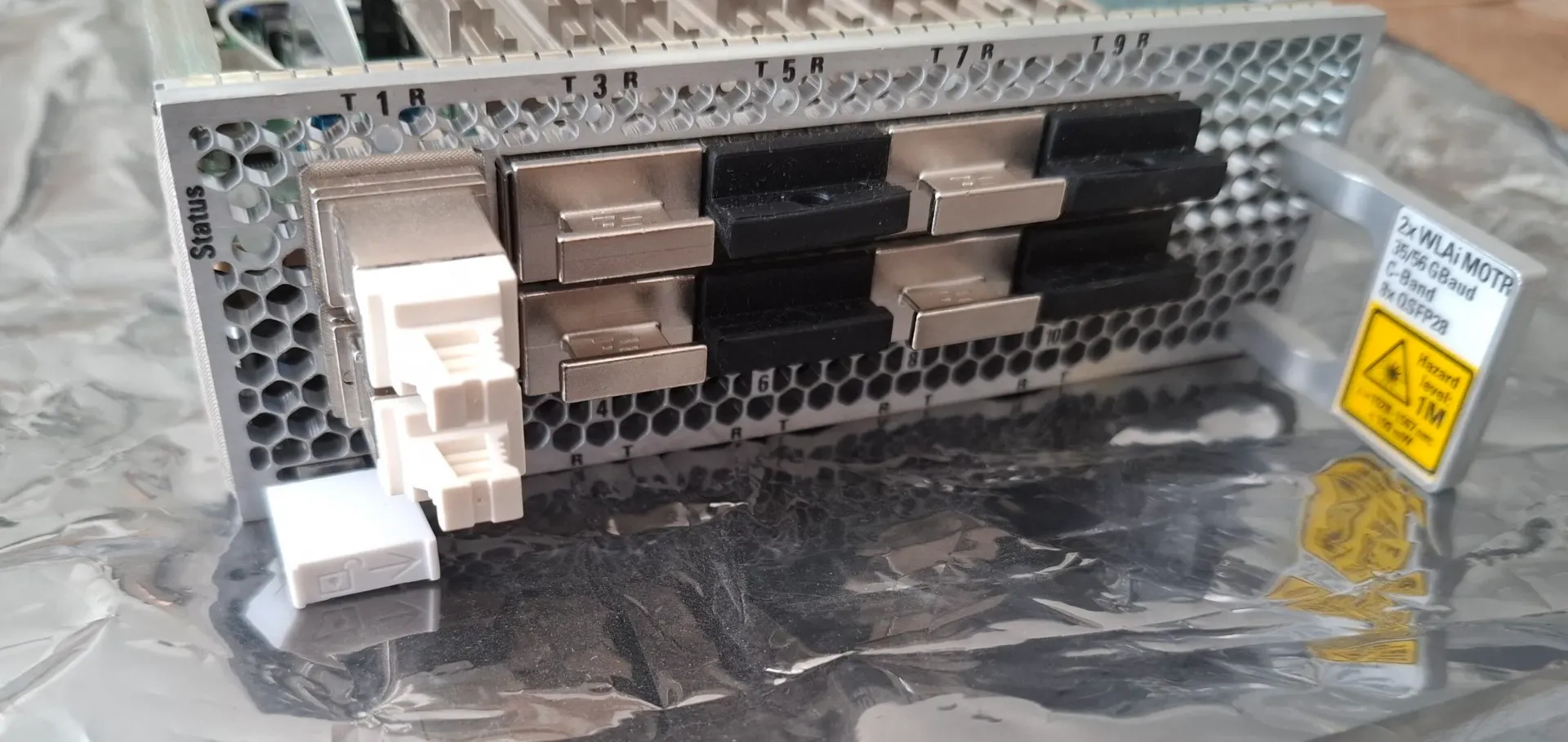 [186-1601-900] Ciena WAVESERVER AI 2X400G 35/56GBAUD EDFA C-BAND 8XQSFP28 MODULE - 186-1601-900